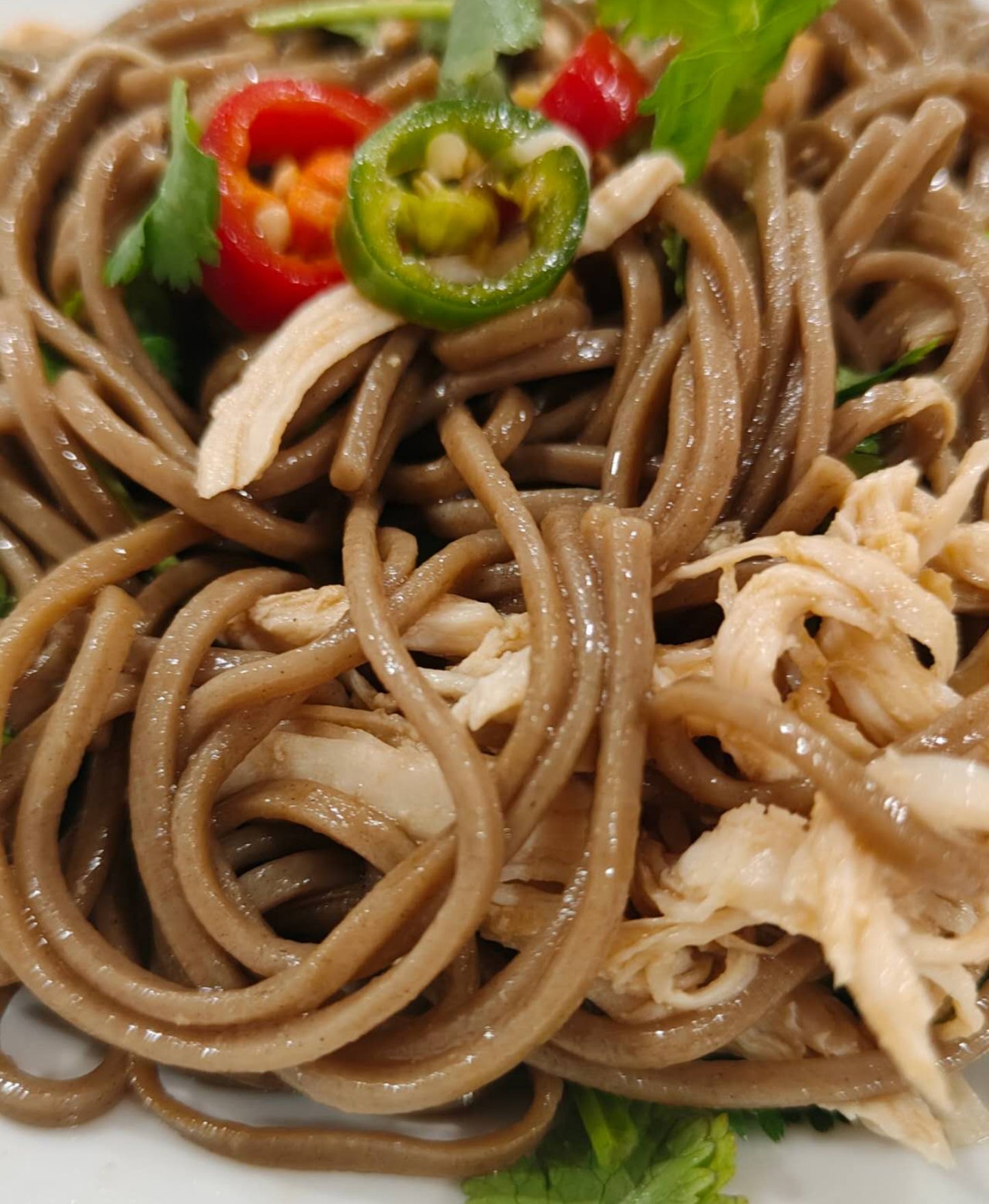 【周五C餐】秘制鸡丝荞麦面 (微辣有香菜)