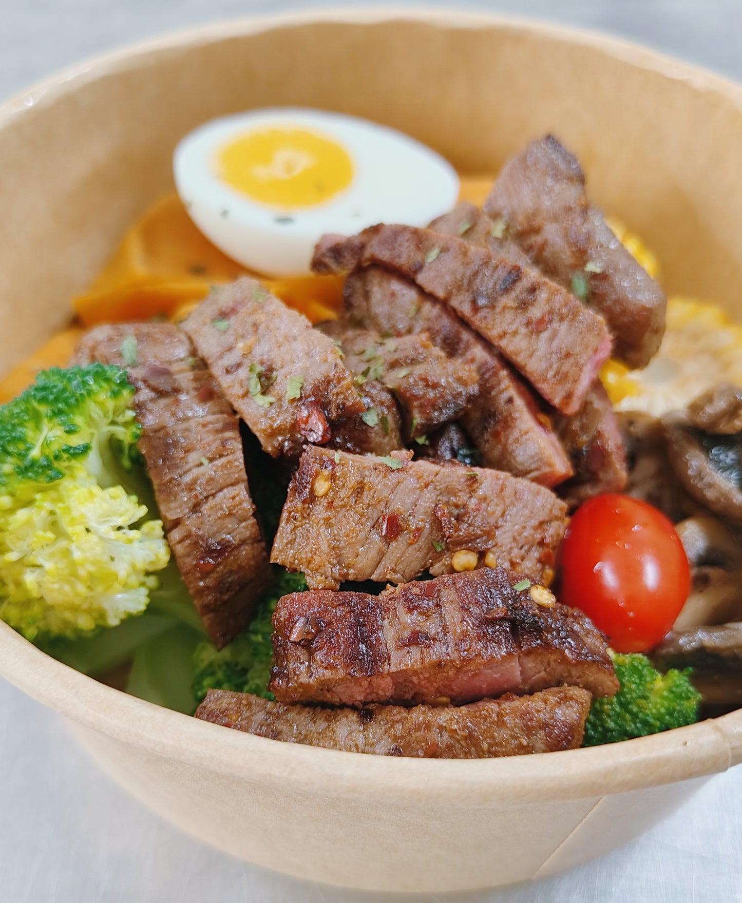 【周二B餐】川香牛排能量碗 (微辣) (紫米藜麦饭)